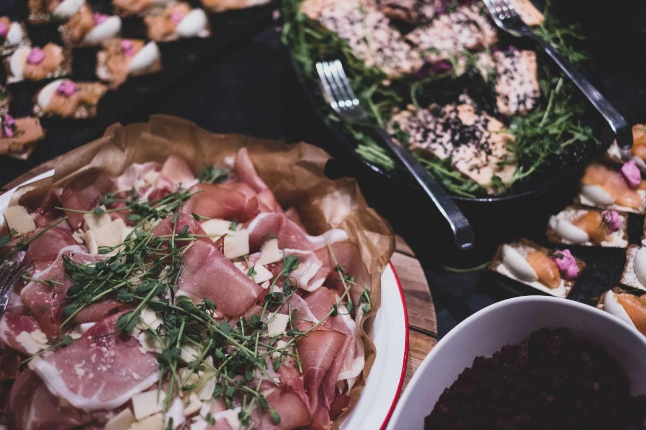 Radisson Collection, Strand Hotel, שטוקהולם מראה חיצוני תמונה A selection of tapas